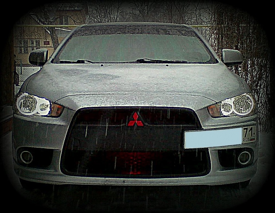 Ангельские глазки лансер. Mitsubishi Lancer 10 ангельские глазки. Ангельские глазки Лансер 10. Mitsubishi Lancer x ангельские глазки. Ангельские глазки на Митсубиси Лансер 10.