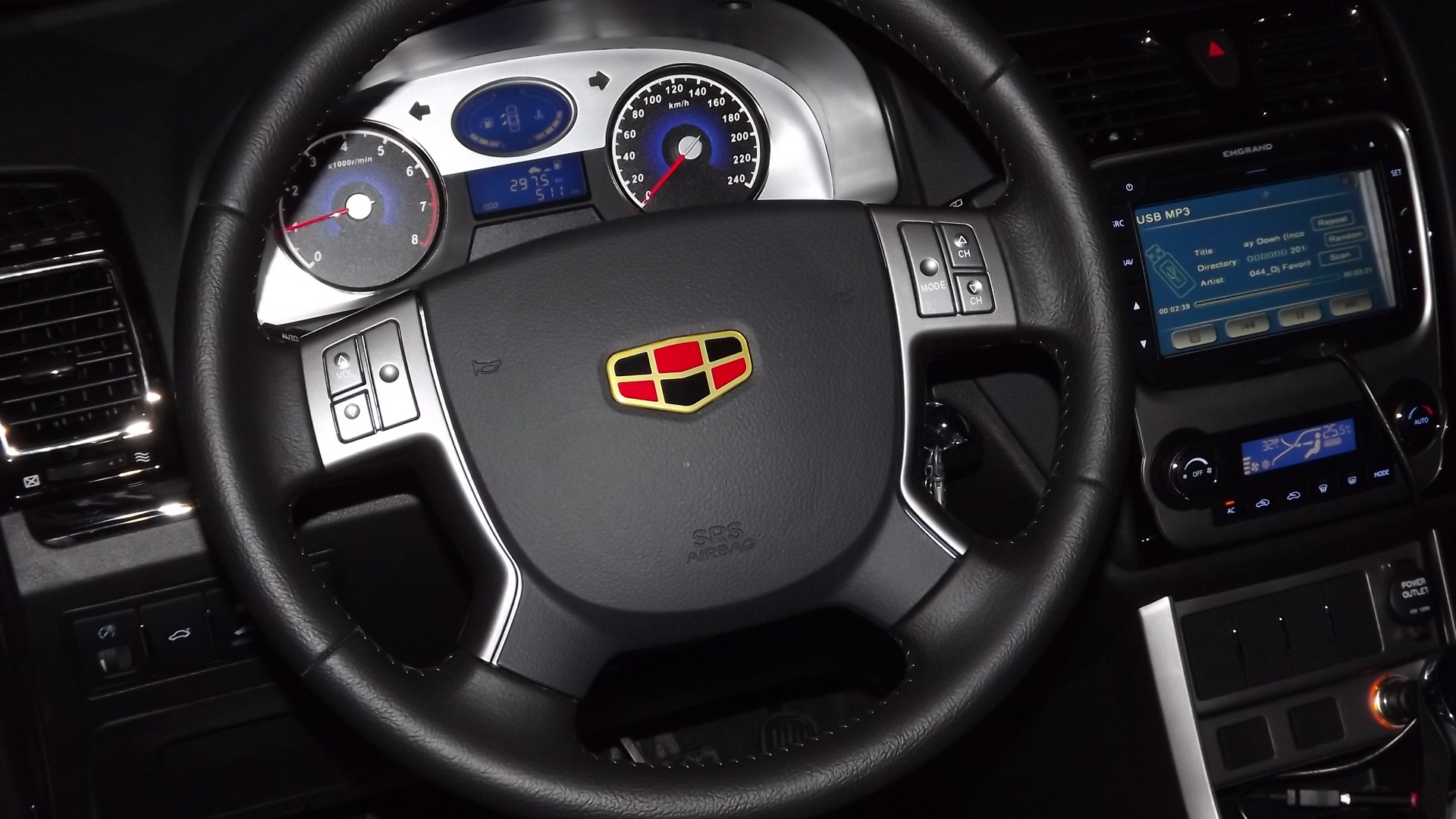 Geely carplay. Магнитола geely emgrand x7. Магнитола тесла на джили эмгранд ес7. Geely android. Geely carplay.