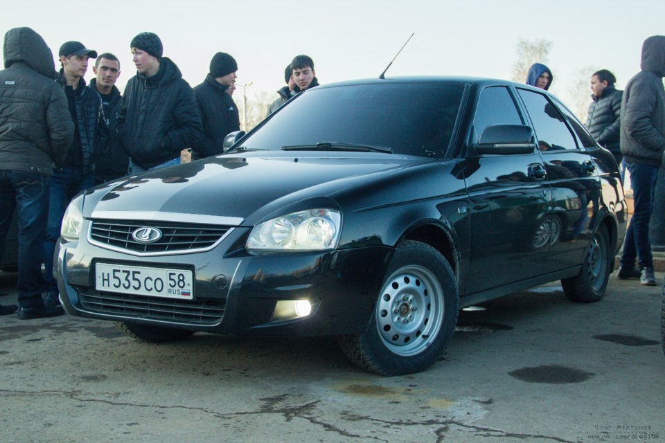 На штампах — Lada Приора хэтчбек, 1,6 л, 2011 года | колёсные диски ...
