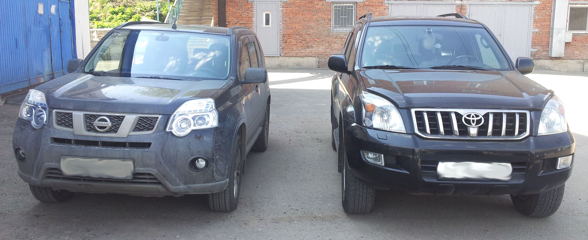 nissan x trail vs toyota land cruiser