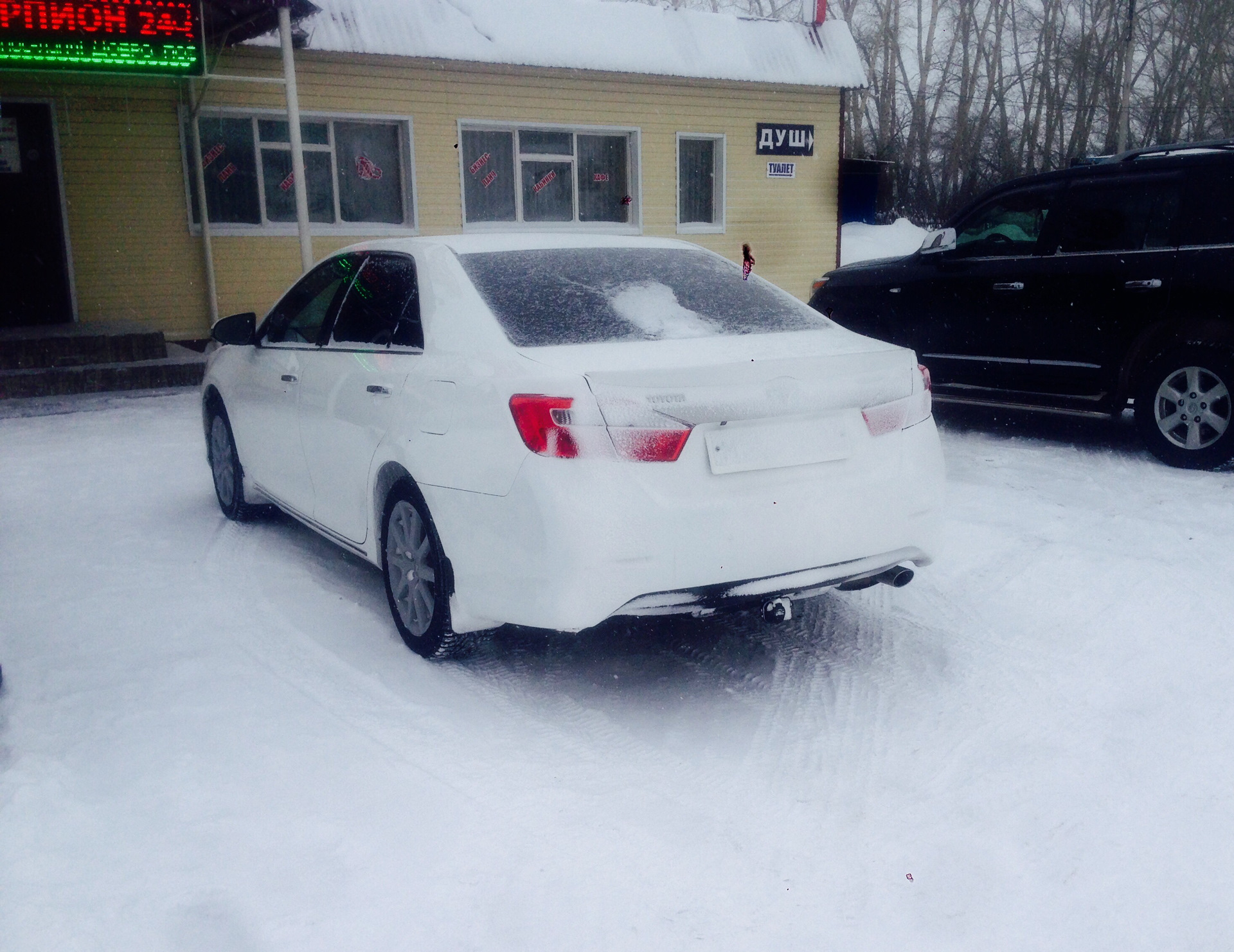 Поменял свечи и сломанную шпильку заднего колеса — Toyota Camry (XV50), 2,5  л, 2012 года | своими руками | DRIVE2