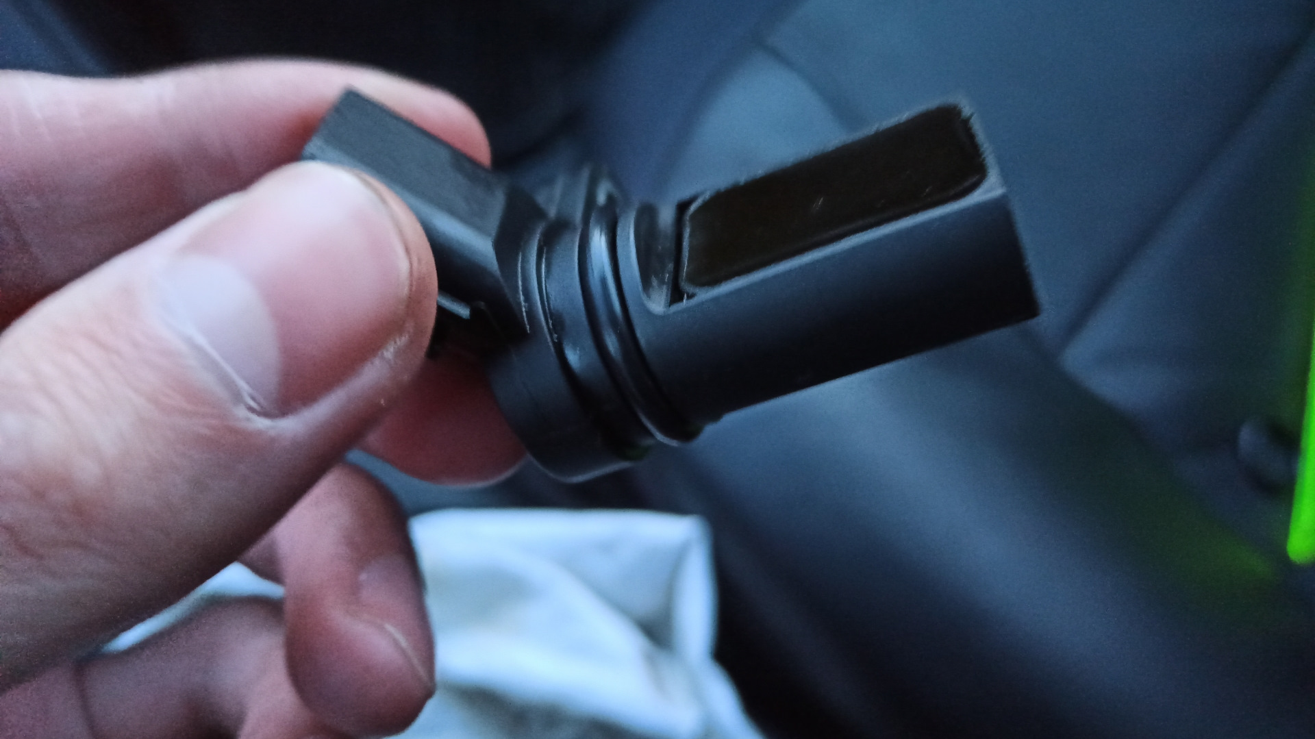 Подтекает датчик распредвала, замена уплотнительной прокладки — Nissan ...