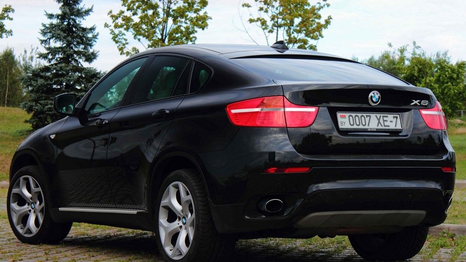 Парктроники бмв х6. БМВ х6 зад. BMW x6 e71.