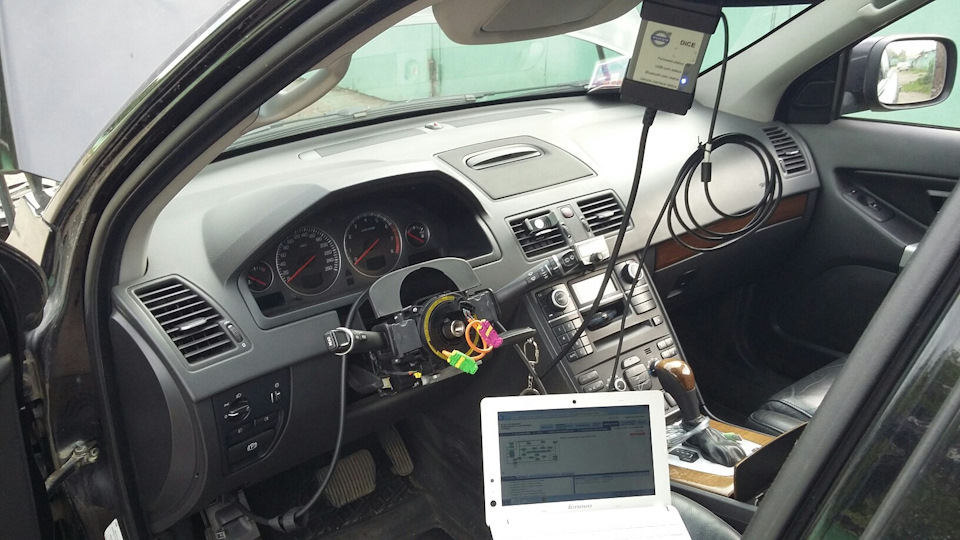 Фото в бортжурнале Volvo XC90 (1G)