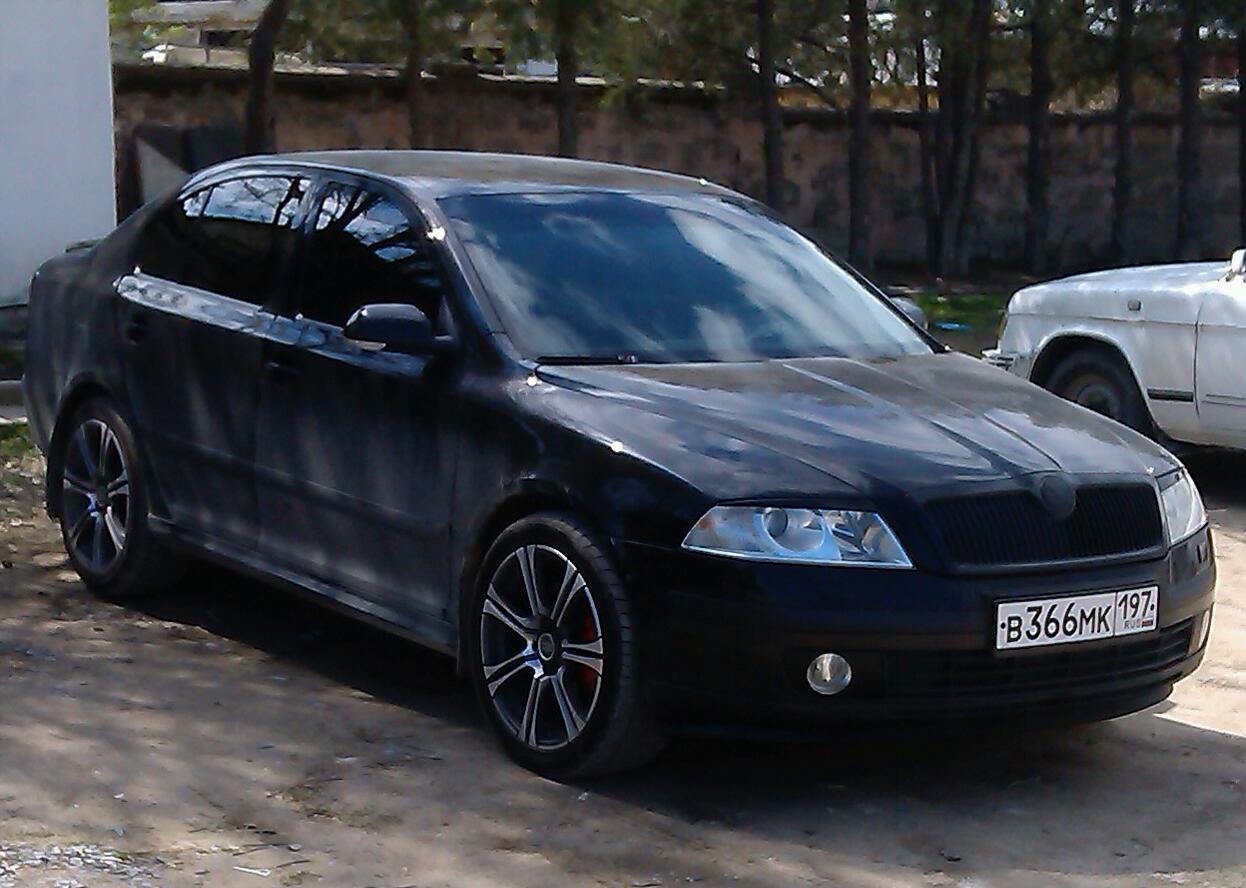 Skoda Octavia a5 черная