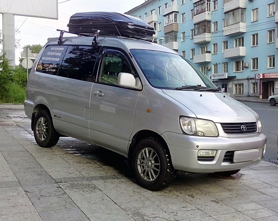 Toyota ace noah. Toyota Lite Ace Noah. Toyota Town Ace Noah высокая крыша.