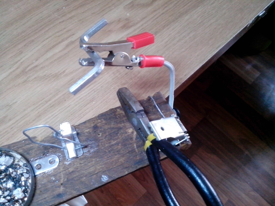 третья рука инструмент зажим. Mg 16129a. третья рука для пайки. третья рука для шиномонтажного станка сивик. лупа на подставке третья рука jm506.