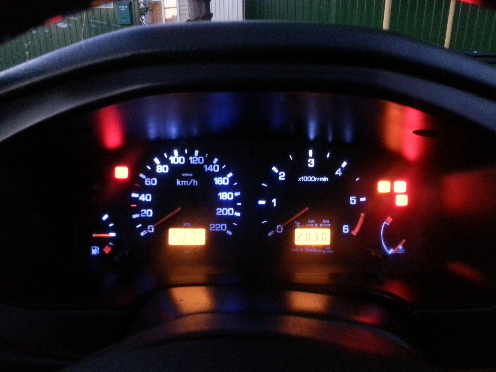 Даташит приборной панели ниссан авенир 2000. Замена лампочек в приборной панели ниссан. Лампочки в приборную панель nissan liberty. Замена лампочек в приборной панели ниссан. Замена лампочек в приборной панели ниссан.