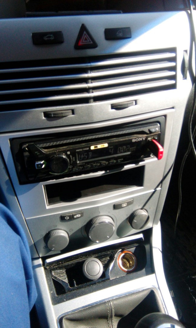 Opel astra h установка магнитолы. Opel astra h установка магнитолы. 2 din магнитола opel corsa. Снятие магнитолы astra h. Opel astra h установка магнитолы.