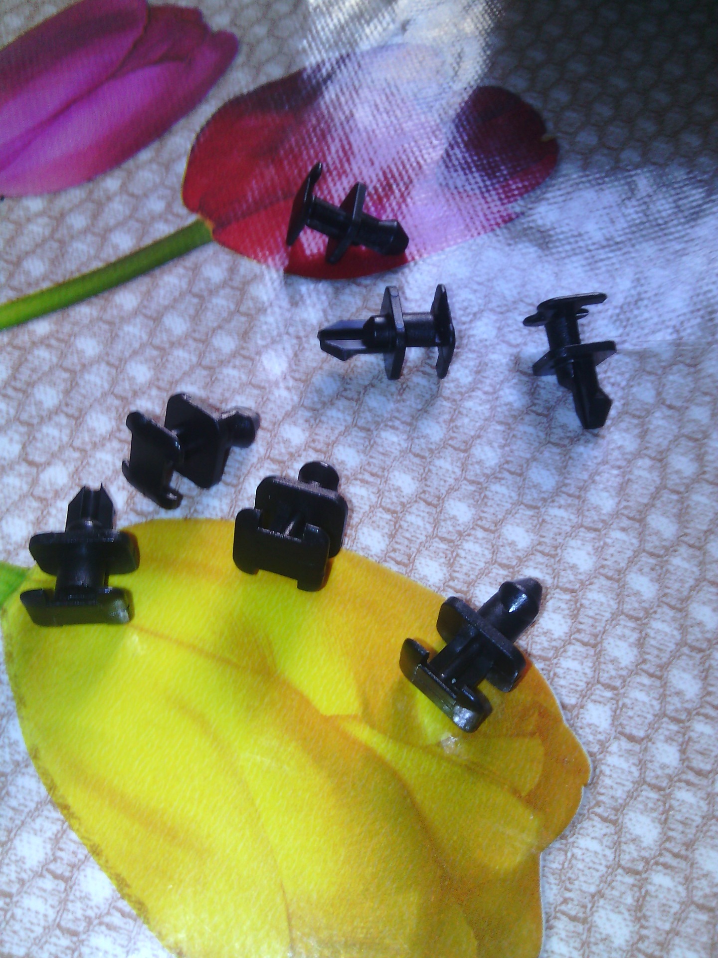 пистон защиты bmw e39. регулировочный винт фар bmw e46. клипса молдинга бмв е34. клипсы молдинга бмв е30. клипса обшивки двери е36.