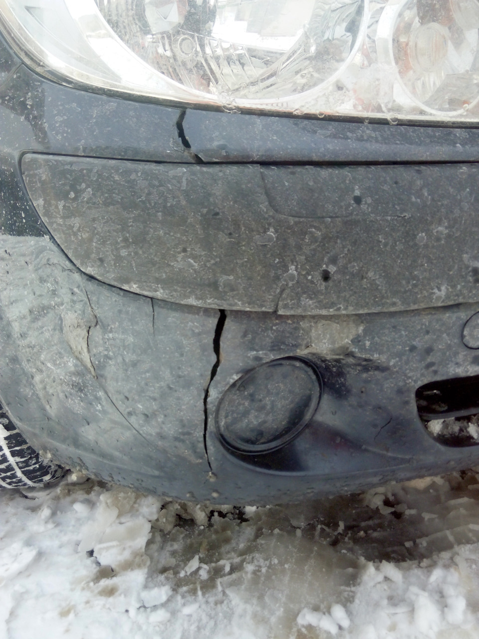 Лопнул передний бампер! — Hyundai Getz, 1,4 л, 2009 года | поломка | DRIVE2