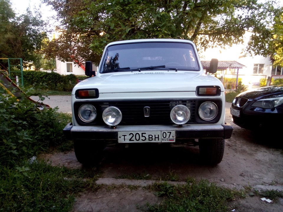 Нива 14 года. Кабардино нива. Белая нива 2121 тонированная. Авито кбр ваз 04. Кабардино нива.