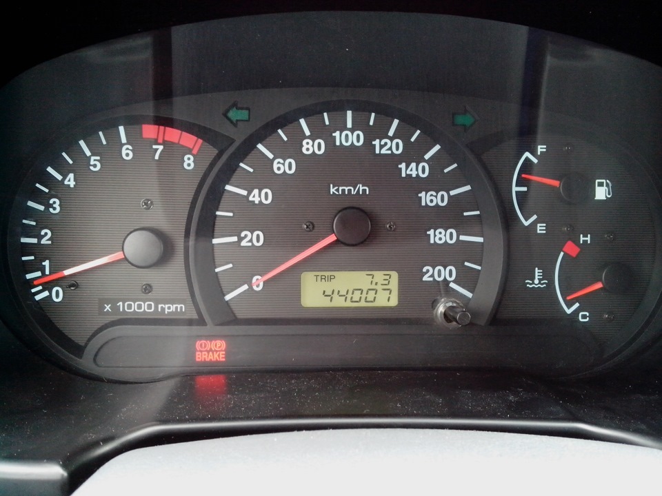 Жужжит спидометр (обновлено) — Hyundai Accent, л., года на DRIVE2 Белые шкалы на