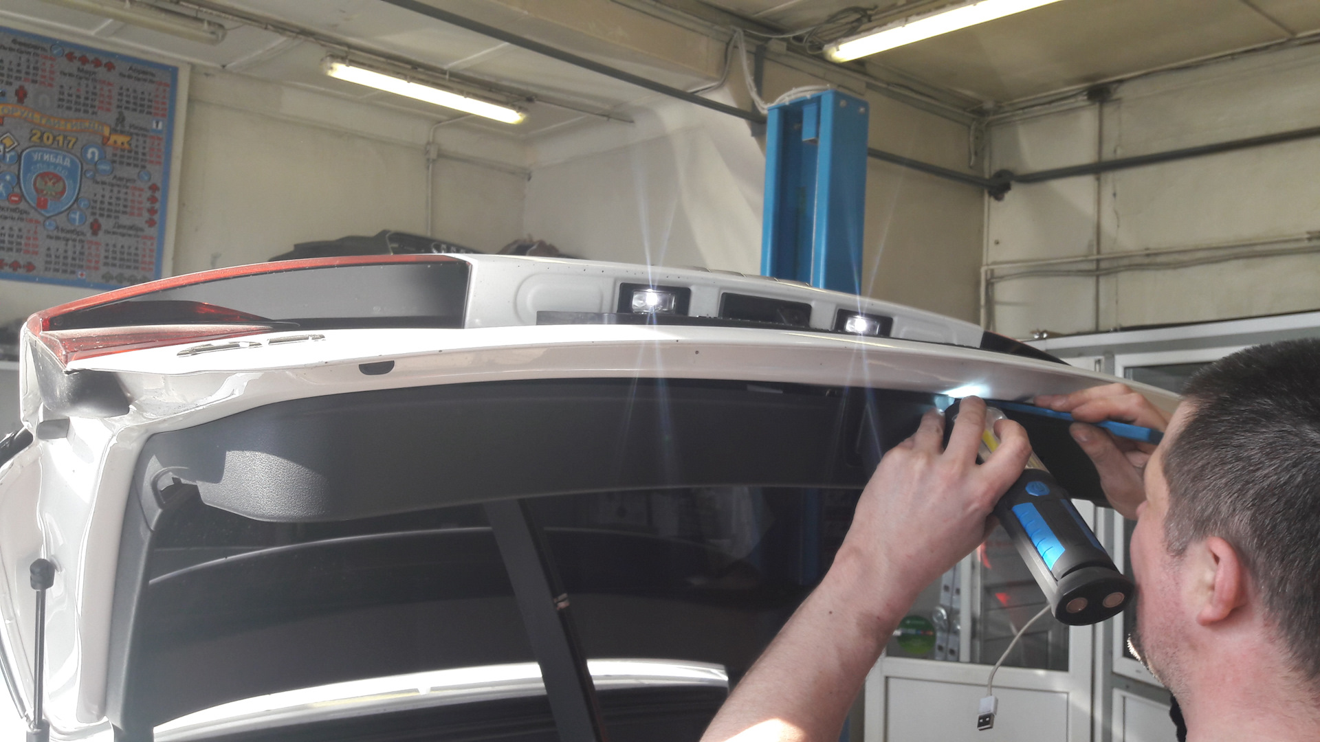 Омыватель камеры заднего вида. Дооборудование. — Audi A4 Allroad (B9 ...