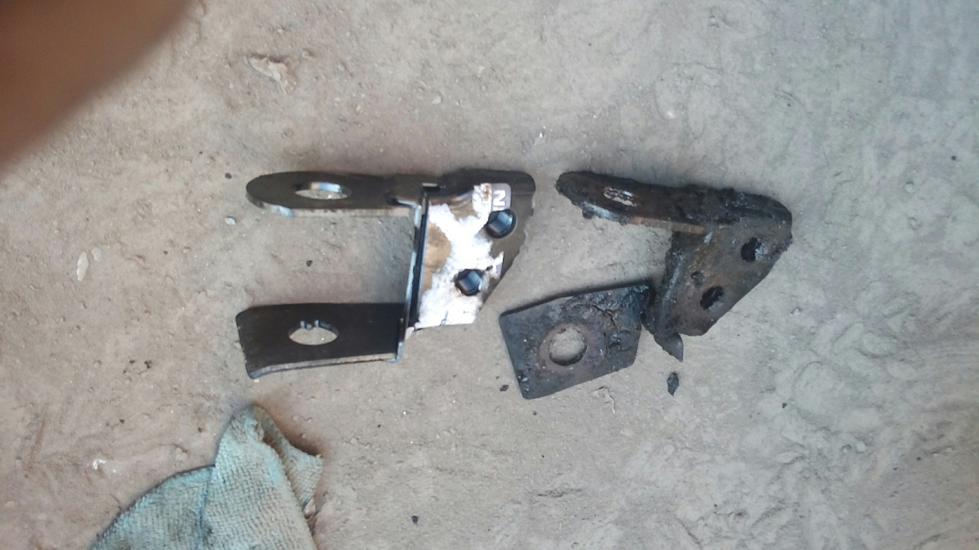 Болтается левое переднее колесо — Nissan Primera (P12), 2 л, 2002 года ...