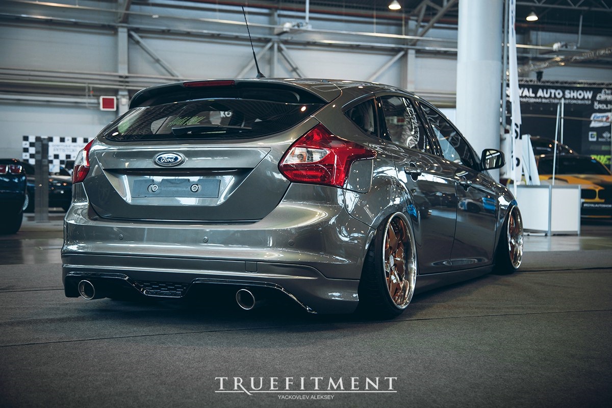 Ford Focus 3 stance