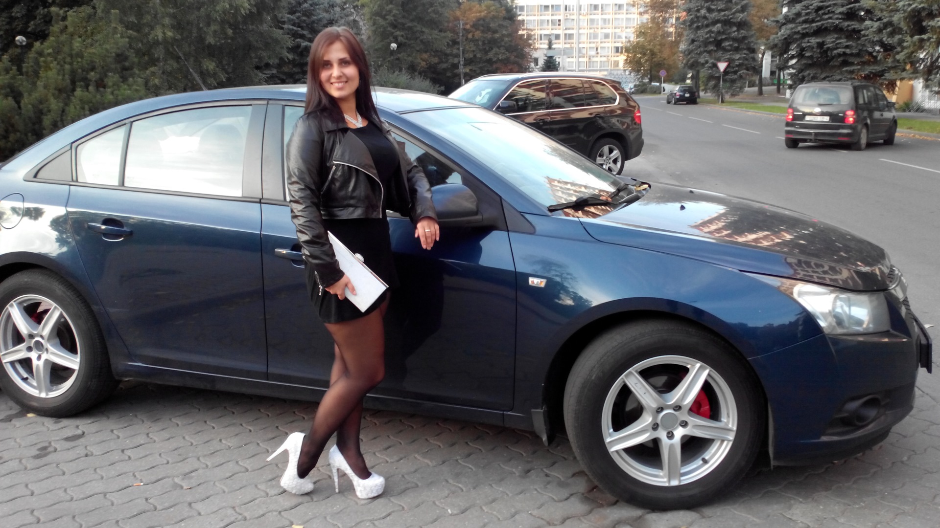 Chevrolet Cruze с девочками