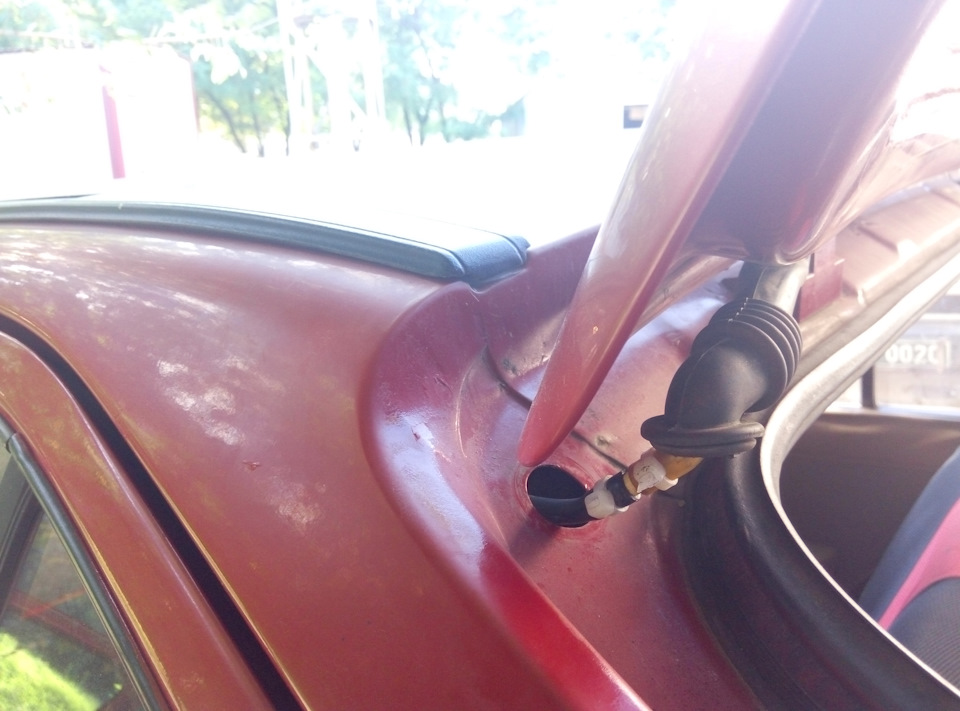 На заметку! Трубка омывателя заднего стекла. — Opel Kadett E, 1,3 л ...