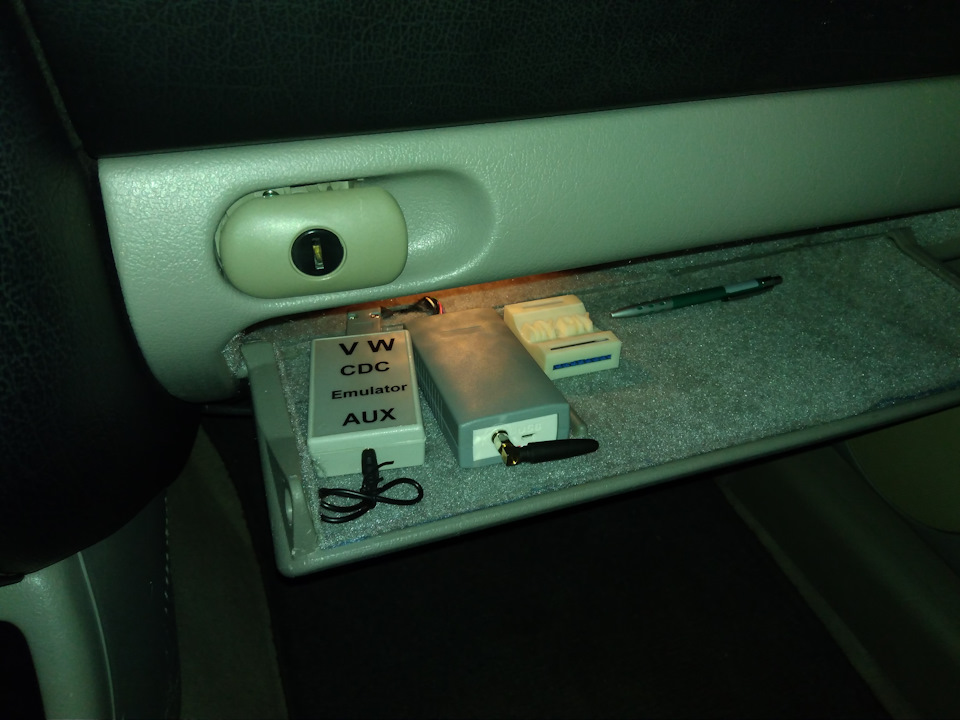 Теперь с подсветкой и мягкий внутри. Доволен как слон :) — Volkswagen Golf Variant (Mk3)