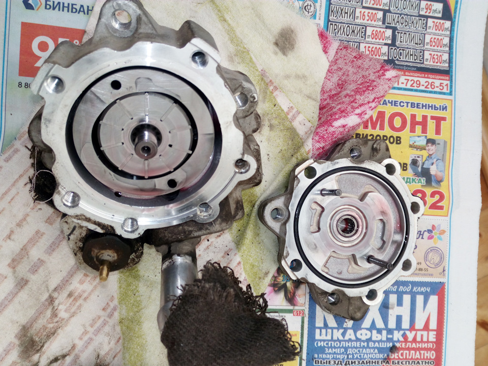 Снял заднюю крышку, видны ротор и статор насоса. — Chery A13
