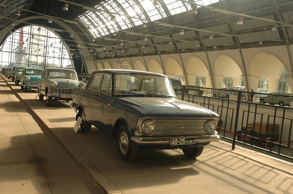 Музей ретро автомобилей в москве на вднх. Автопром-84 выставка вднх. Вднх павильон автомобилей. Вднх выставка автомобилей. Вднх ретро автомобили павильон.