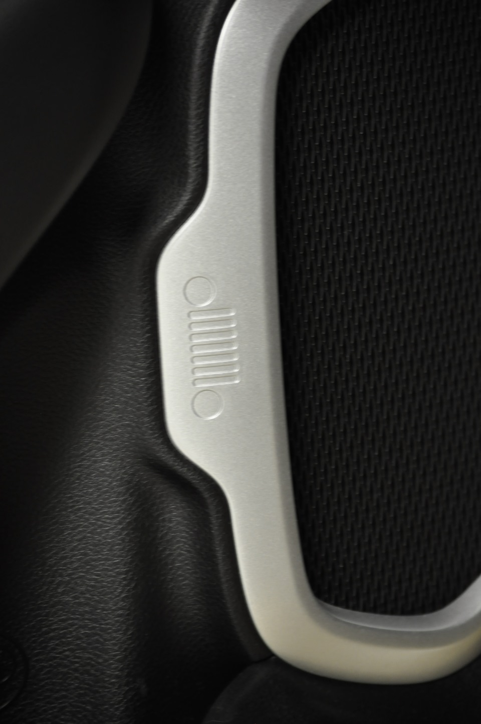 jeep renegade beats sound system