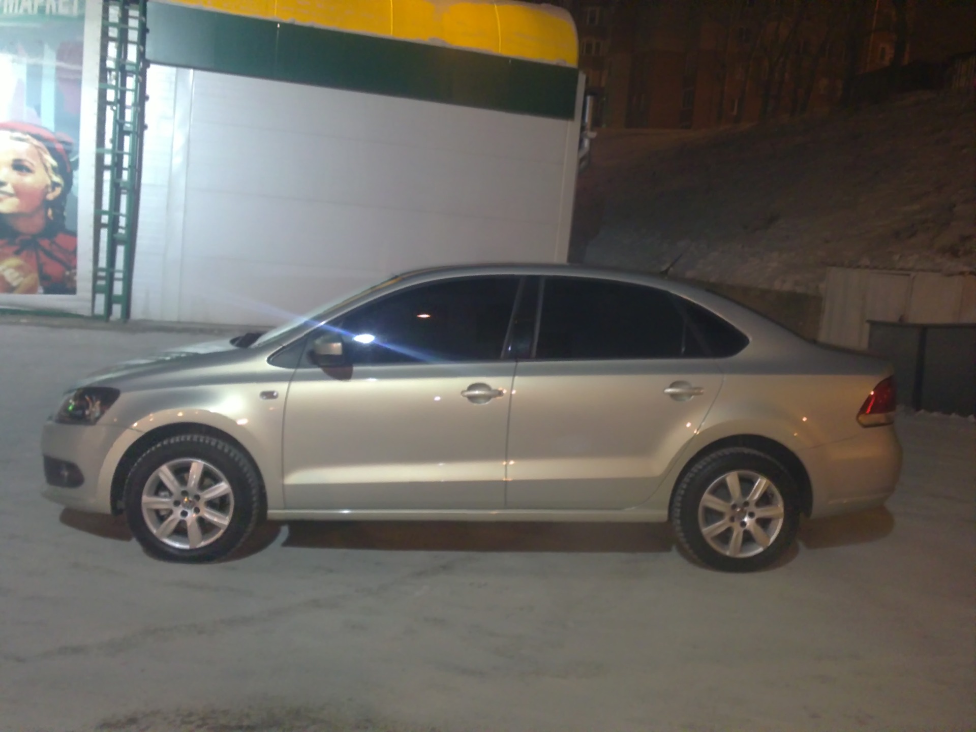 Немного фото с тонировкой — Volkswagen Polo Sedan, 1,6 л., 2010 года ...