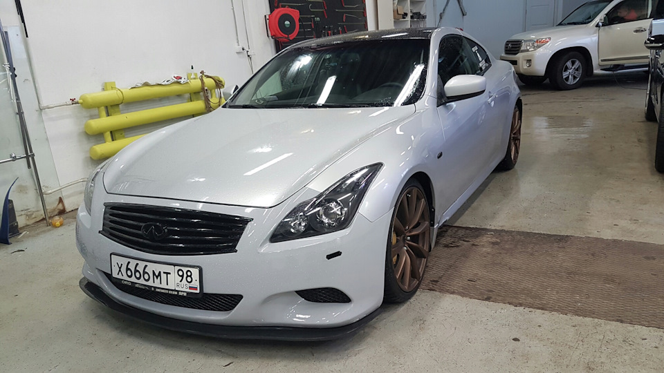 Infiniti g37 Nardo Grey