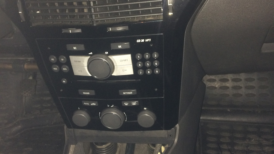 Заклинила заслонка, не дует на лобовое стекло! — Opel Astra H, 1,6 л ...