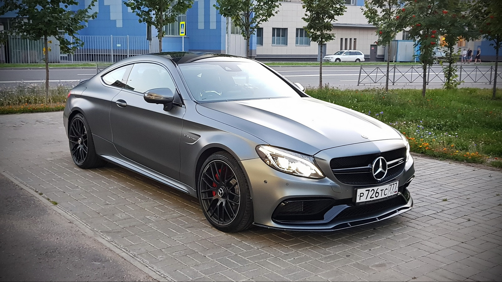 Amg drive. S63 2023. АМГ Дж 63. S63 AMG Coupe диски. W205 Night package.