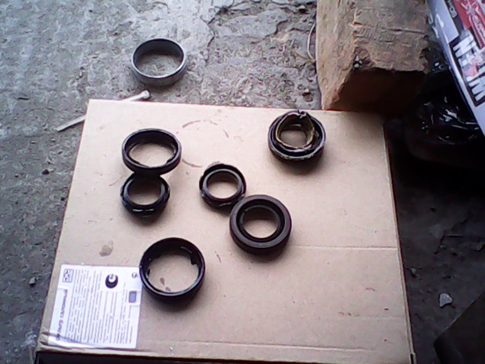 Как поменять сальники свечных колодцев на тойоте корона премио - 80 фото