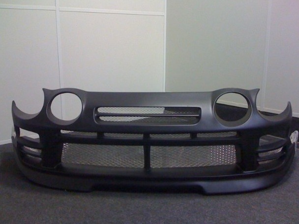 Bumper waiting for its turn - Toyota Celica 20 L 1994