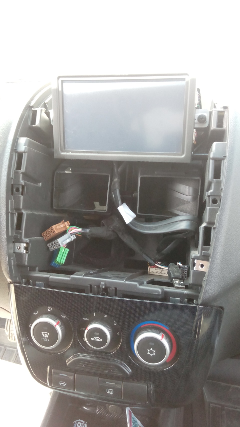 Вот и я подключил саб. Я счастлив))) — Lada Калина 2 хэтчбек, 1,6 л ...