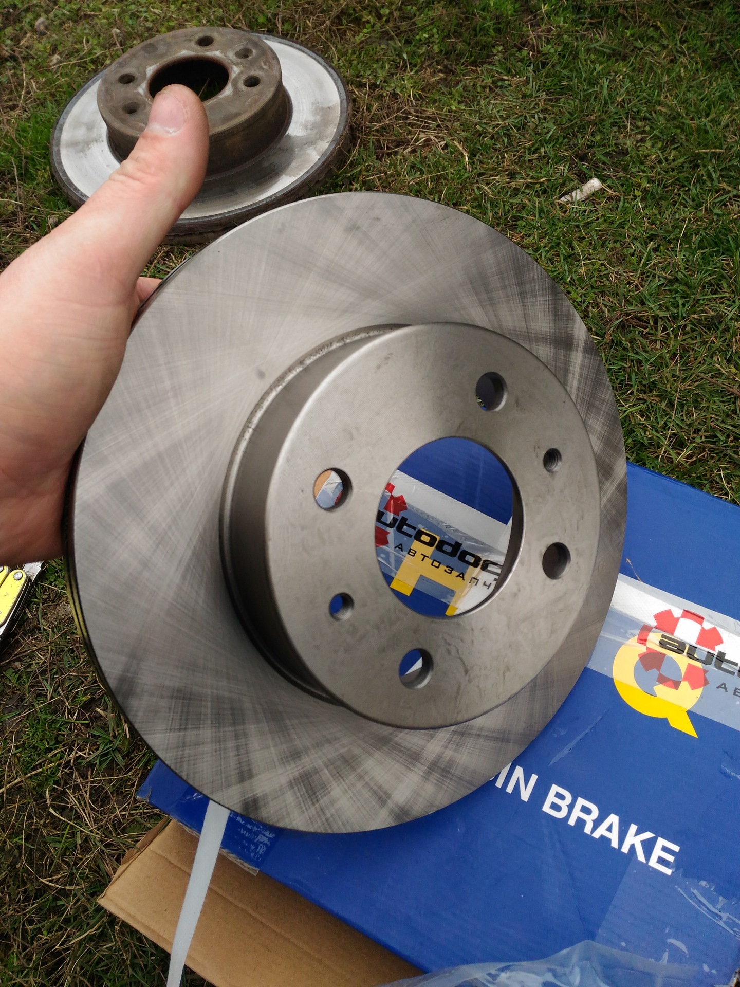 Замена тормозных дисков и колодок Акцент ( Hi q ) — Hyundai Accent (2G ...