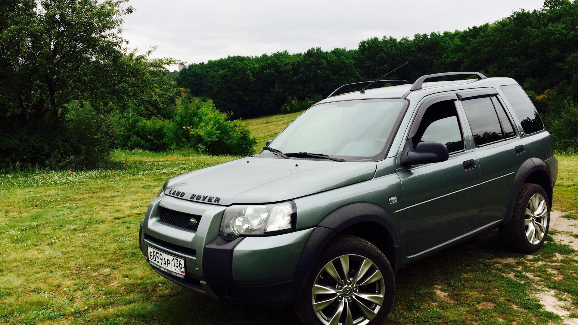 Land rover 2005 года. Ленд Ровер Фрилендер 2005. Ленд Ровер Фрилендер 1. Ленд Ровер Фрилендер 2 2005. Ленд Ровер Фрилендер 2005 года.