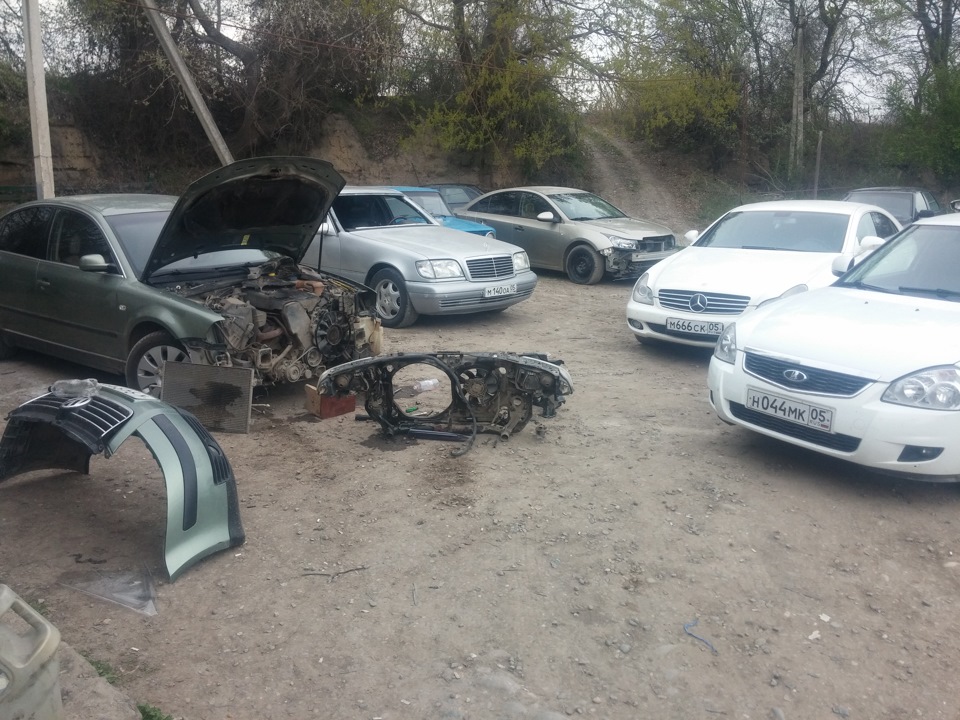 ждет своей очереди — Mercedes-Benz S-Class (W140)