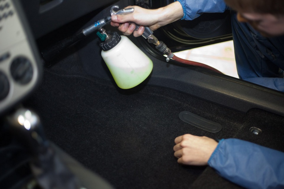 Химчистка авто торнадо. Химчистка салона автомобиля торнадором. Химчистка салона автомобиля торнадором. Чистка салона авто. Химчистка салона автомобиля торнадором.