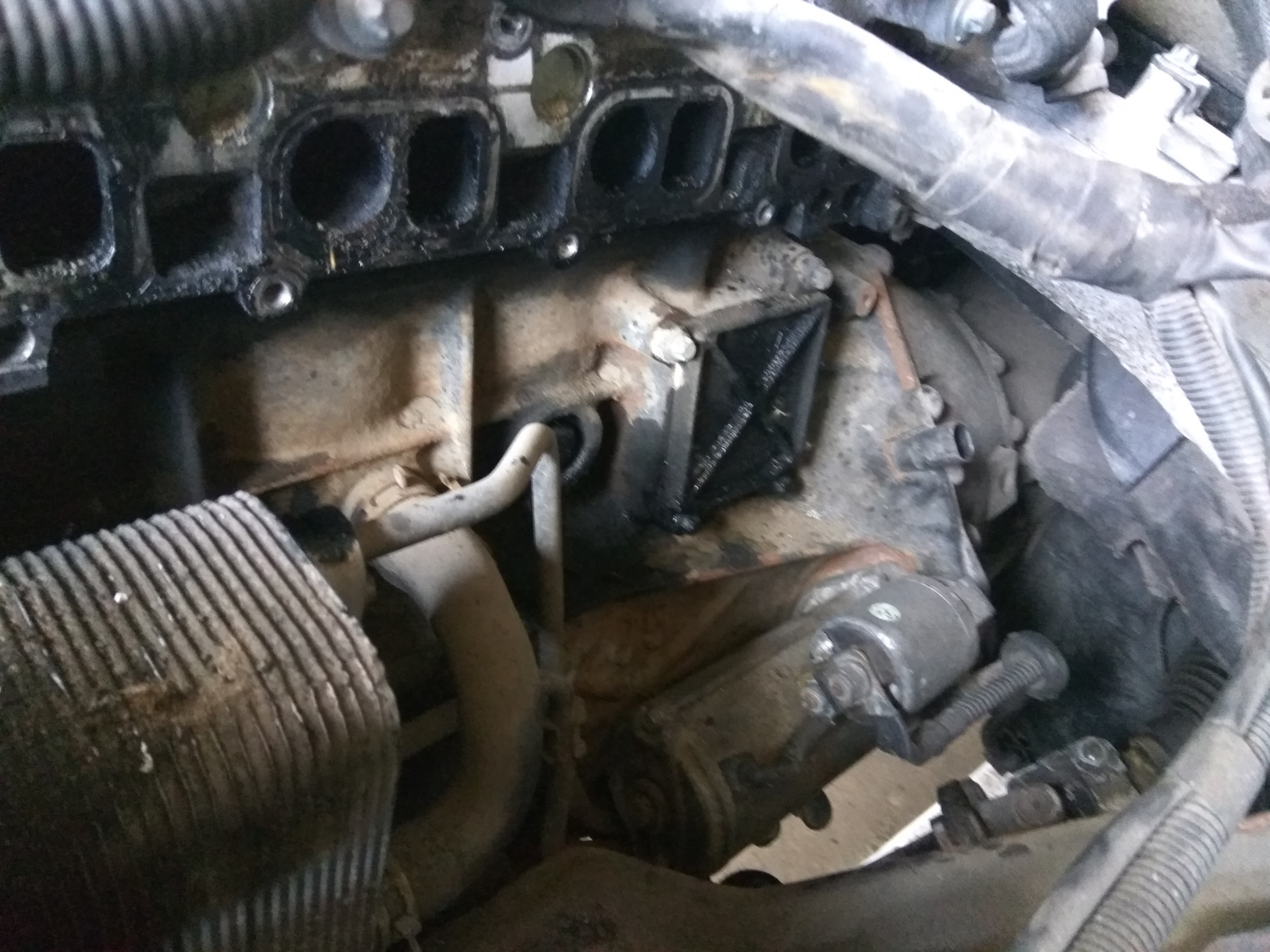 Удаление заслонок впускного коллектора — Mercedes-Benz E-class (W210 ...