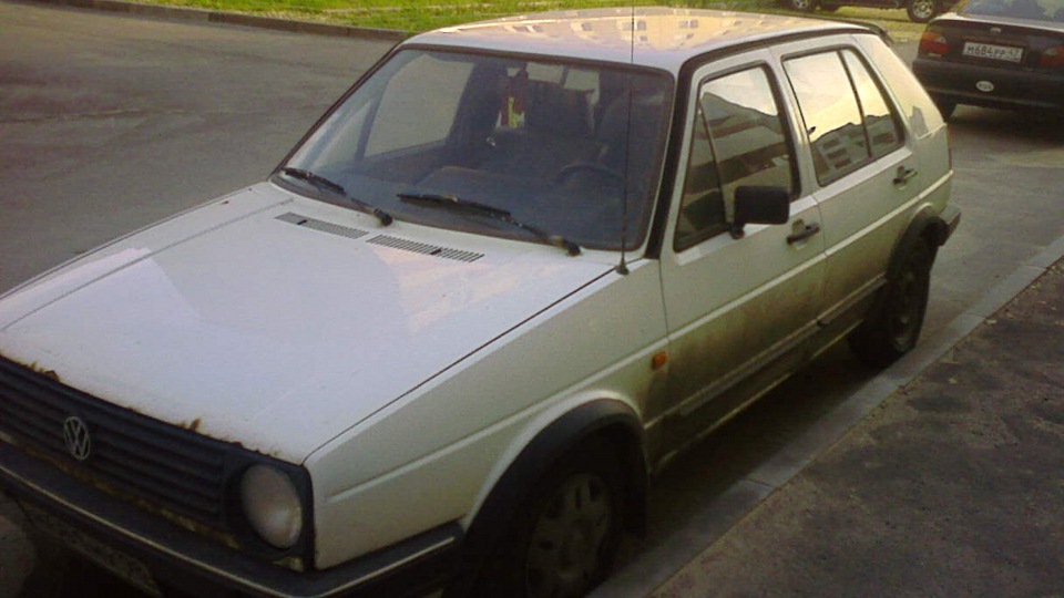 Разобран салон, началась зачистка от ржавчины — Volkswagen Golf Mk2, 1 ...