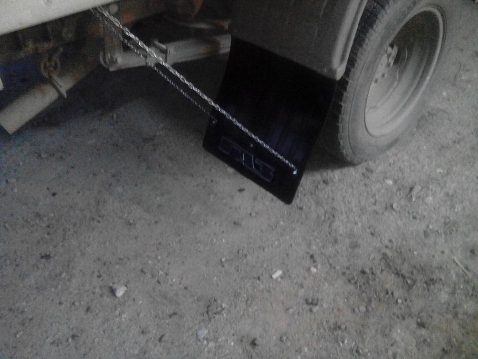 Брызговики длинные газель. Брызговики газель 3302. Брызговики газель 3302. Брызговик задний газель 3302. Брызговики газель 2705.