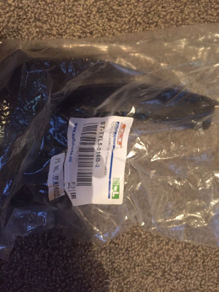 брызговик левый — Toyota Camry (XV40). Запчасти на фото: 1109A, STTYL5016B2