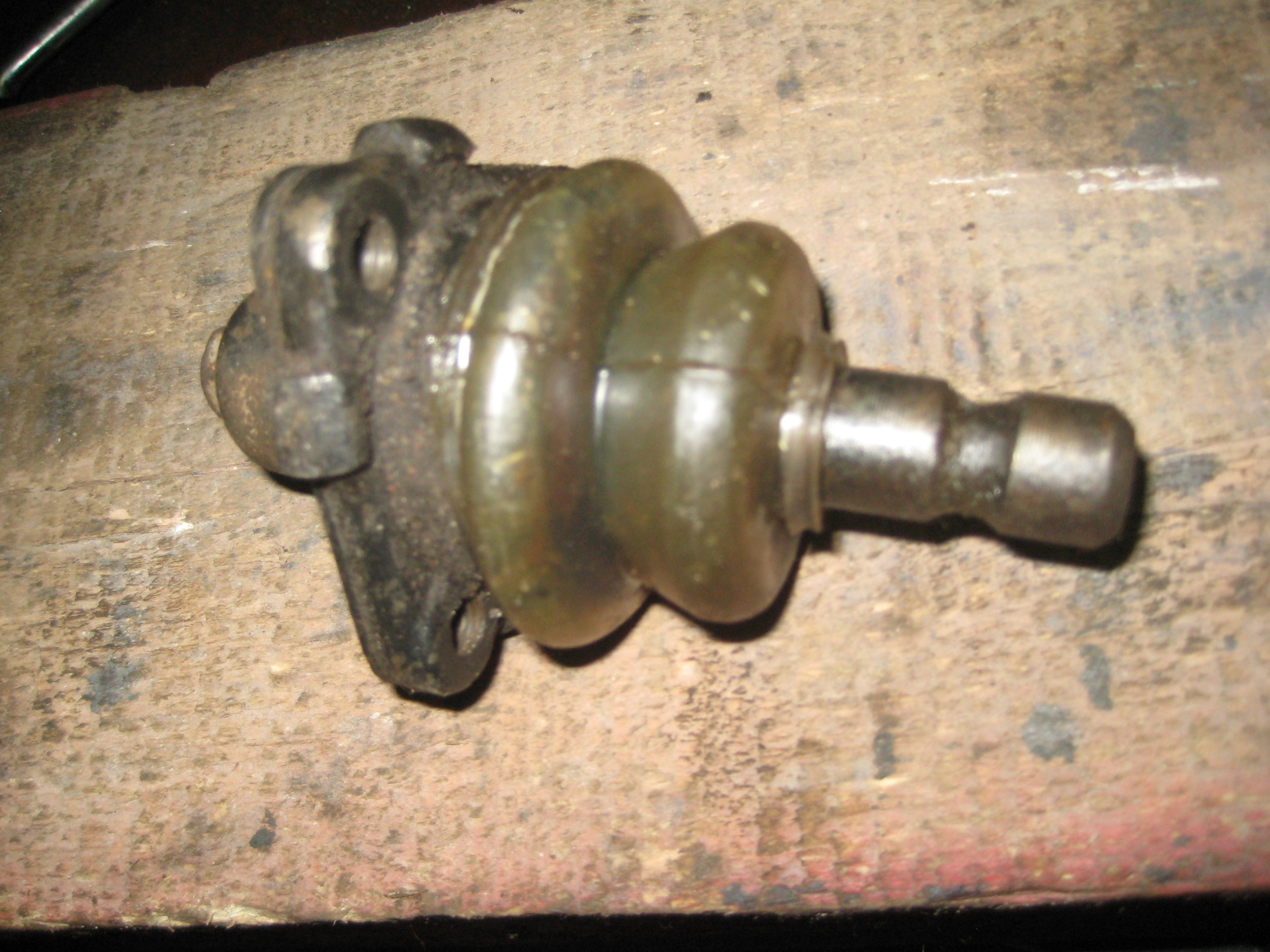 Шаровые иж 2126. Шаровая опора иж 2126. Шаровая опора ода 2126. Шаровая иж ода. Шаровая иж ода.