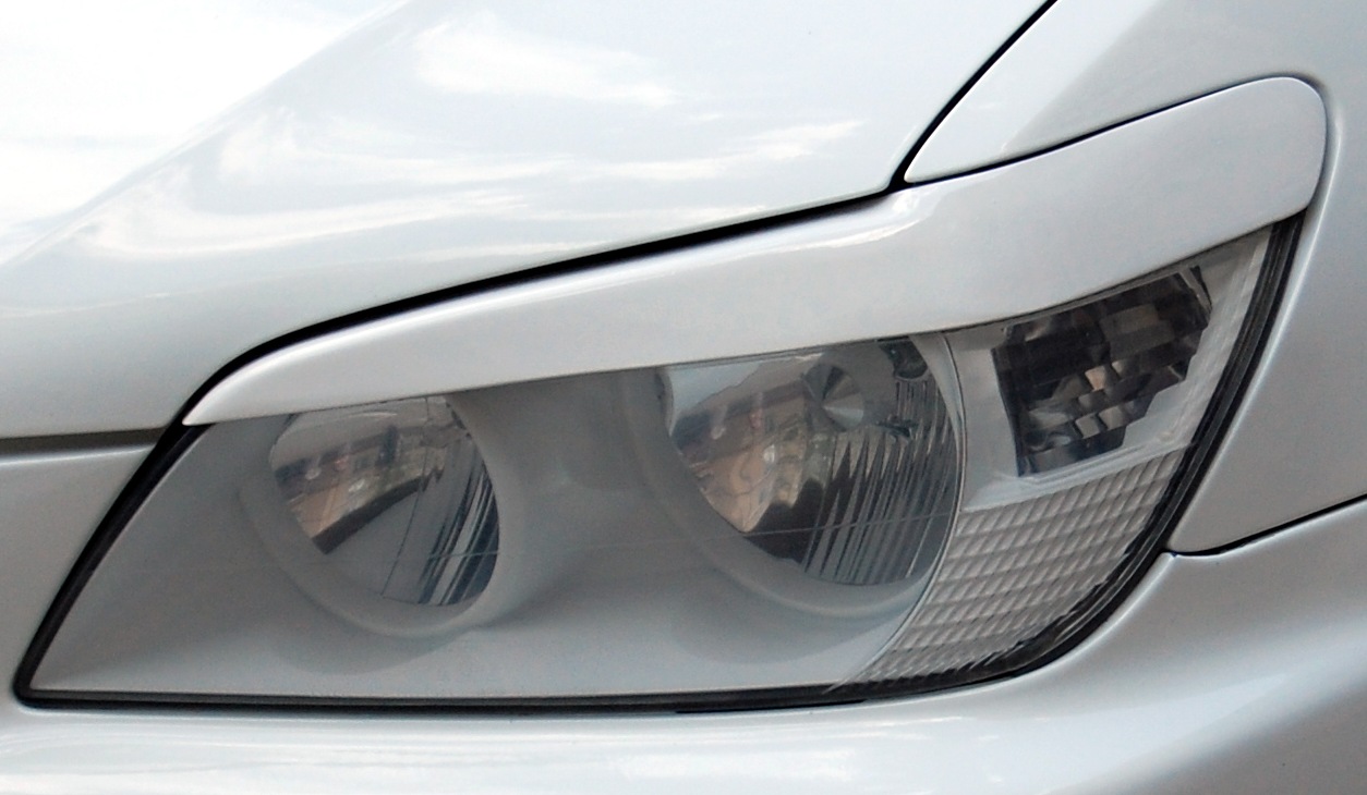 eyelashes  grille - Toyota Altezza 20 L 1999