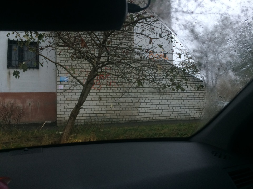 Замена резинок на передних стеклоочистителях GM — Opel Astra H, 1,6 л ...