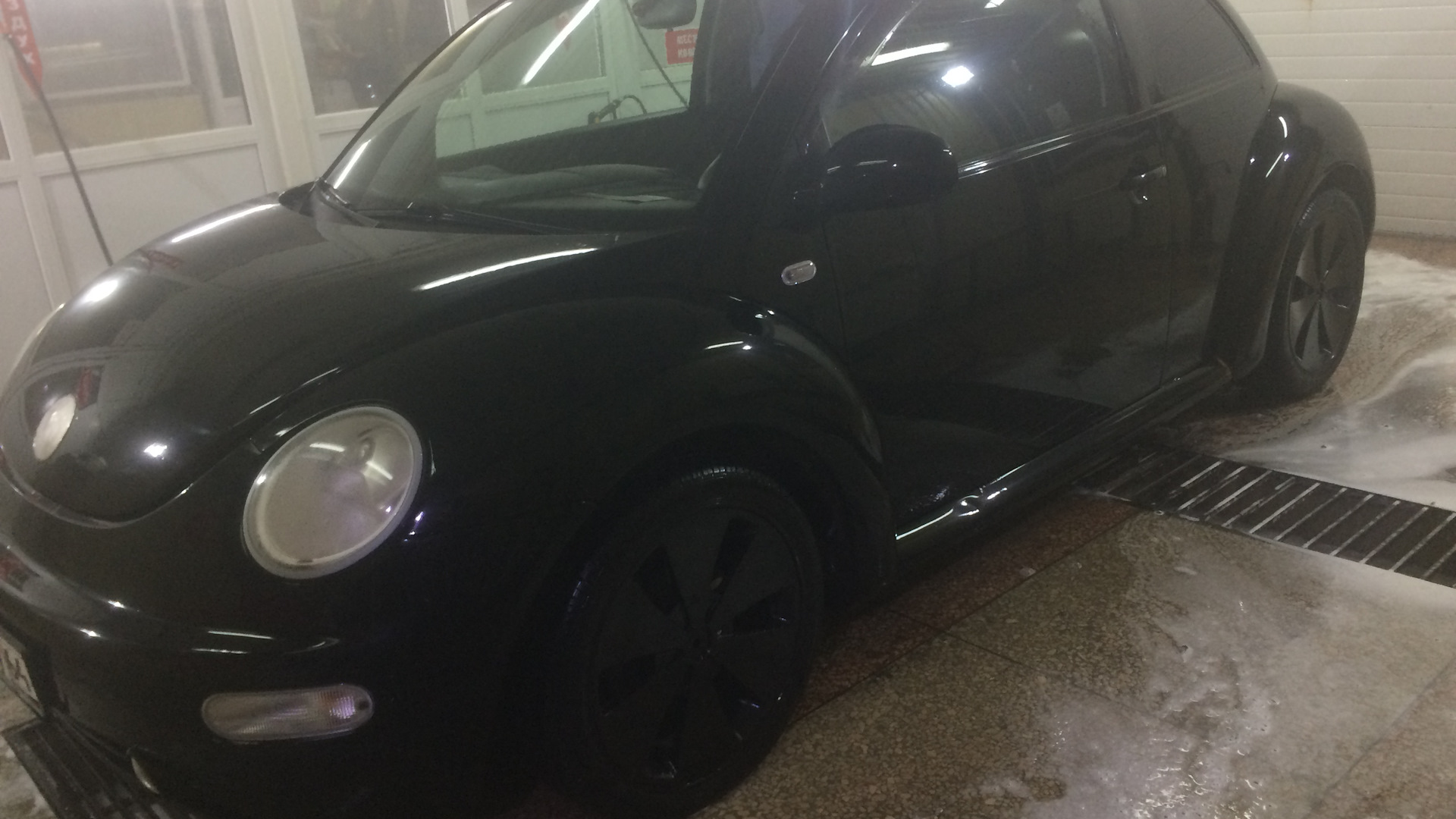 Volkswagen New Beetle 1.6 бензиновый 2002 | Авто сестры на DRIVE2