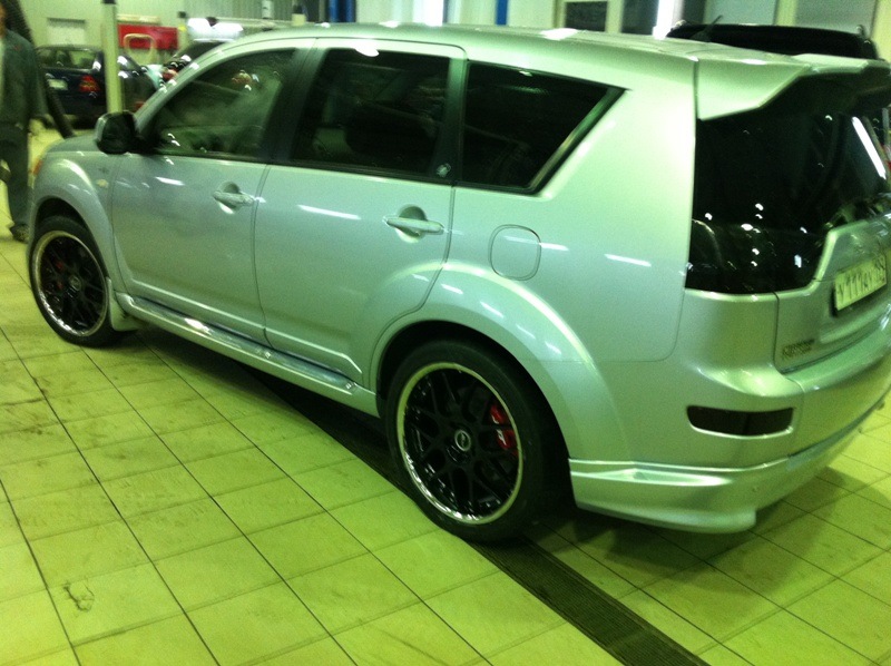 Наконец пришла пора одеть свои 20-е тапочки — Mitsubishi Outlander XL ...