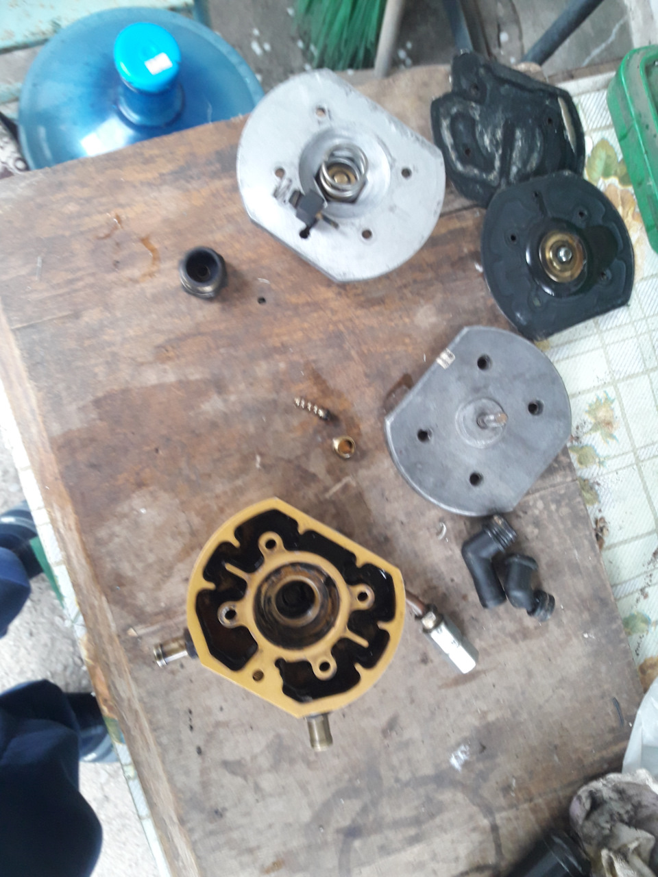 отмыл все антинагаром и бензином — BMW 5 series (E39)