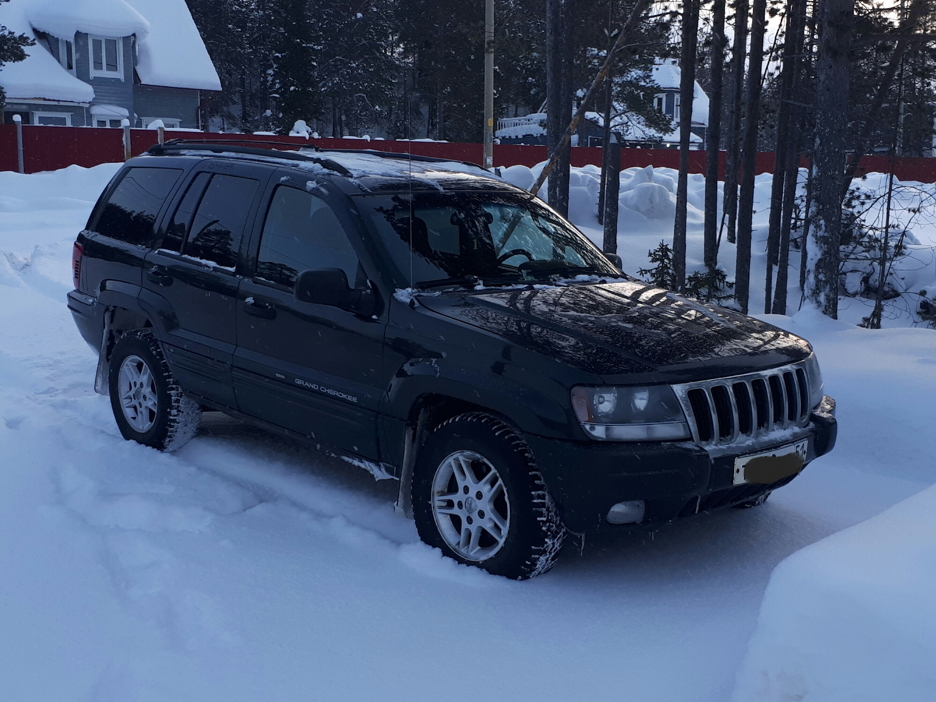 Grand cherokee wj 4.0. Jeep Grand Cherokee WJ 4.7 v8. Решетка радиатора джип Гранд Чероки WJ. Щуп масляный Jeep Grand Cherokee WJ 4.0.