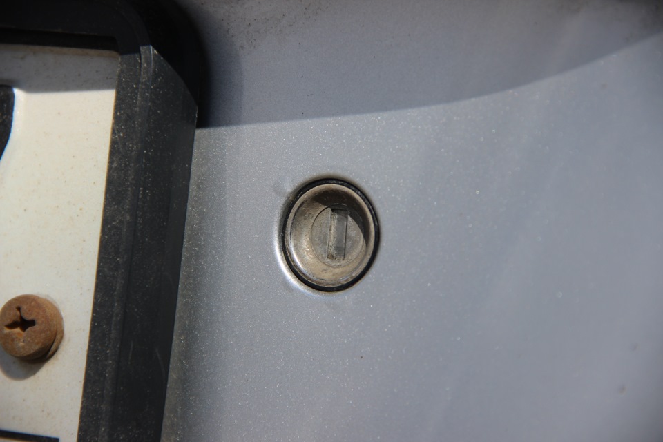 Вздутие краски — Hyundai Solaris, 1,6 л, 2012 года | кузовной ремонт ...