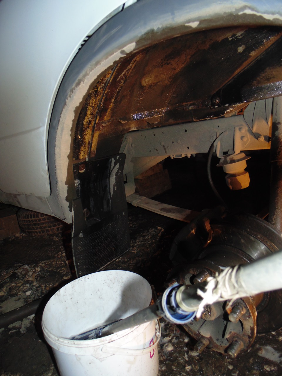 Что то гремит в передней подвеске, немного перетряхнул + подкрылки ...